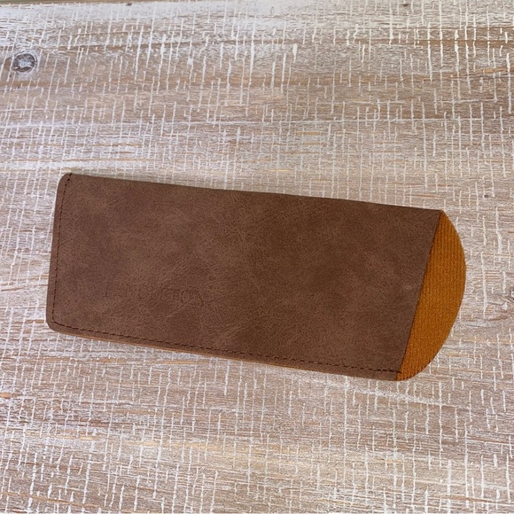 NWT Pendleton Brown Faux Leather Glasses/Sunglasses Sleeve Soft Case 7”x3” - Picture 1 of 4